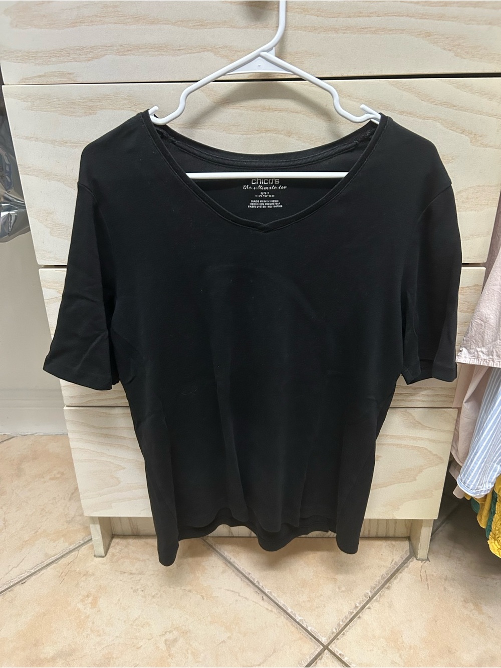Chico's Black Short Sleeve V-Neck Tee size 2/large